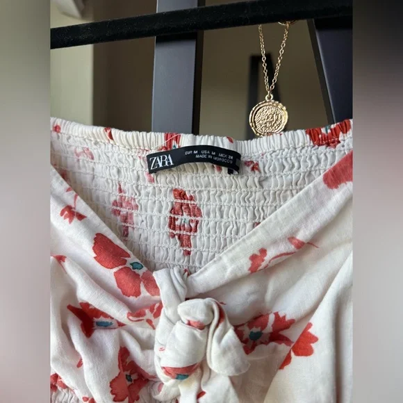 Zara Floral Blouse with Puff Sleeves Size Medium - Picture 10 of 16